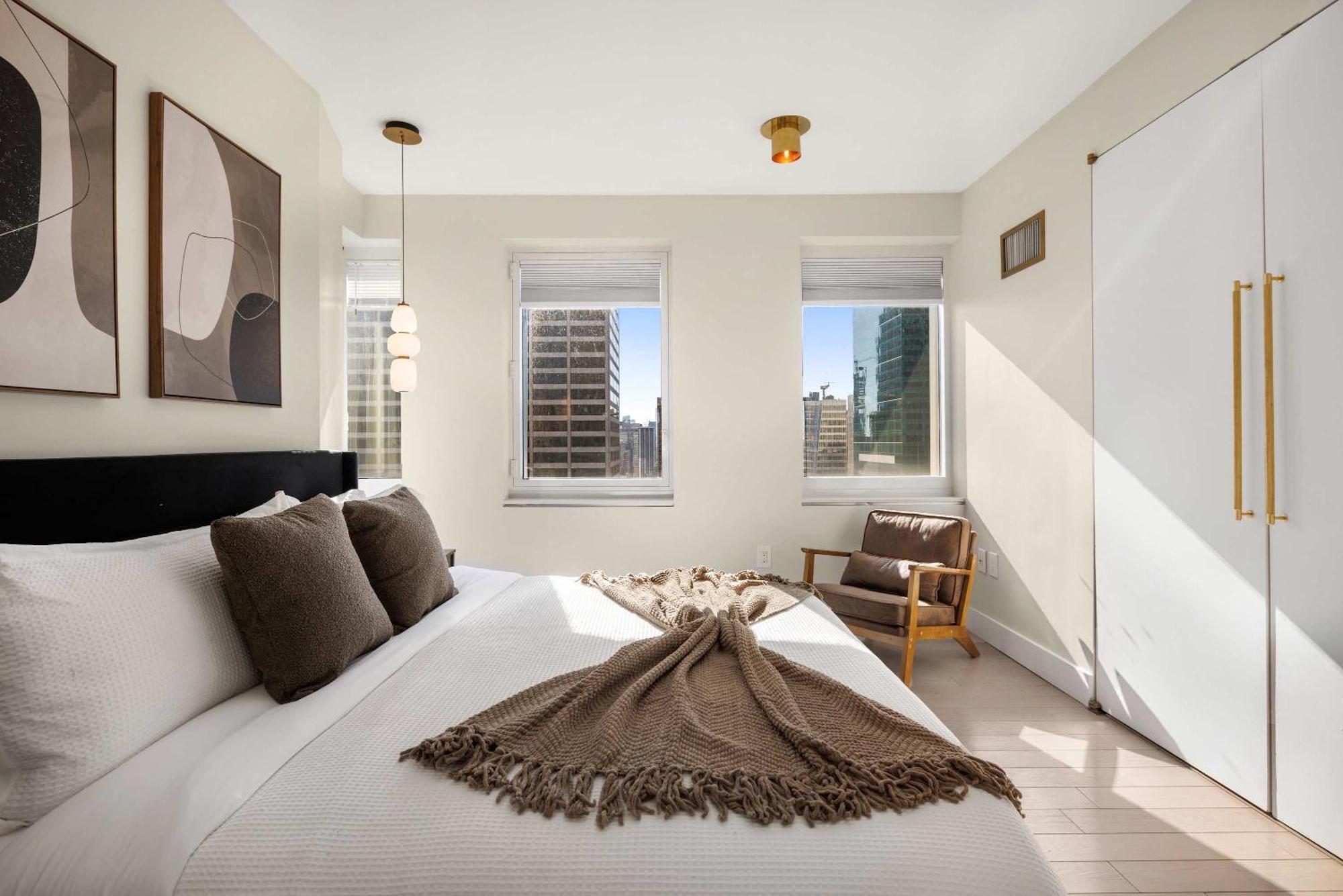 Apartment Rare Luxurious 1 Block From Time Square New York
