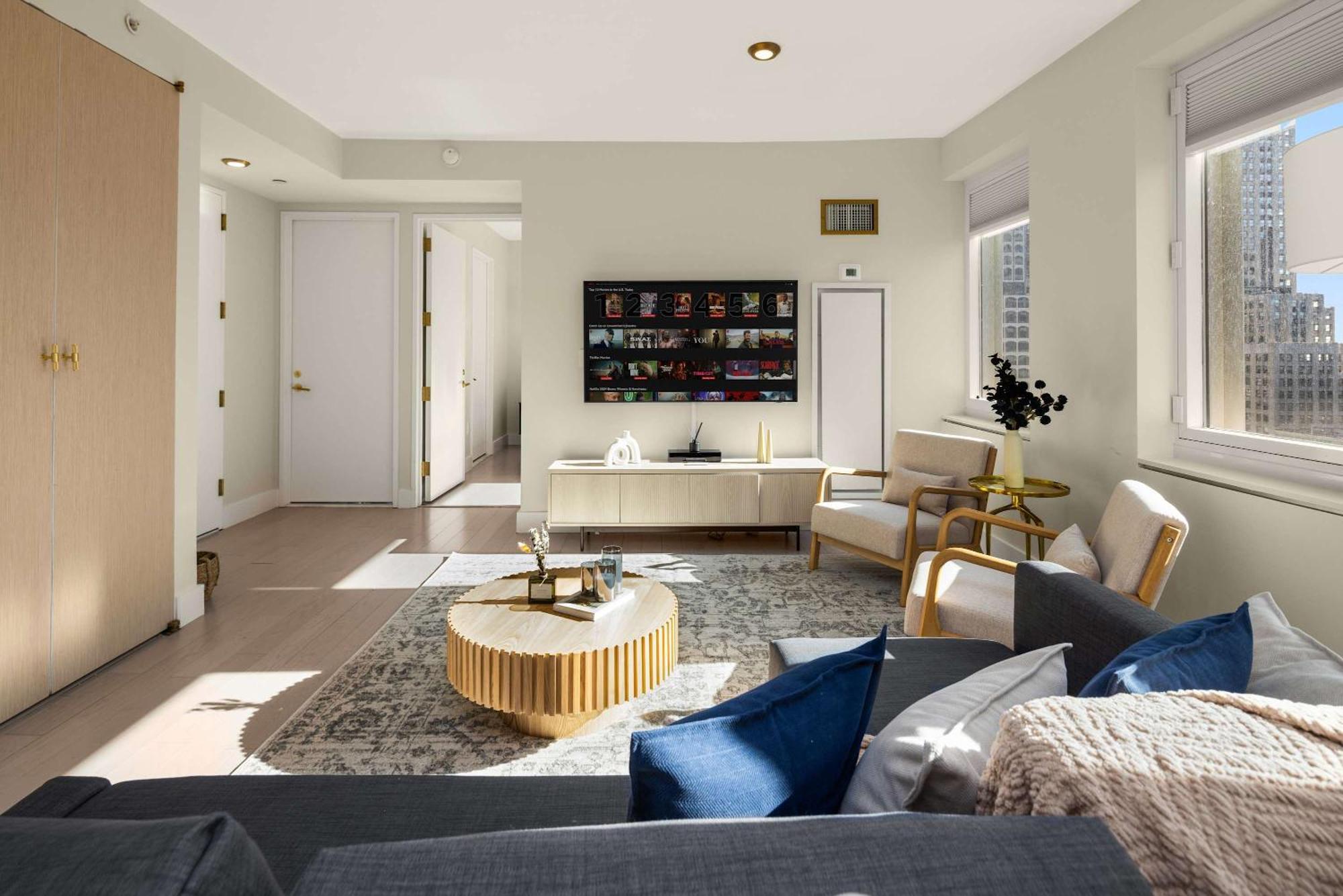 Rare Luxurious 1 Block From Time Square New York